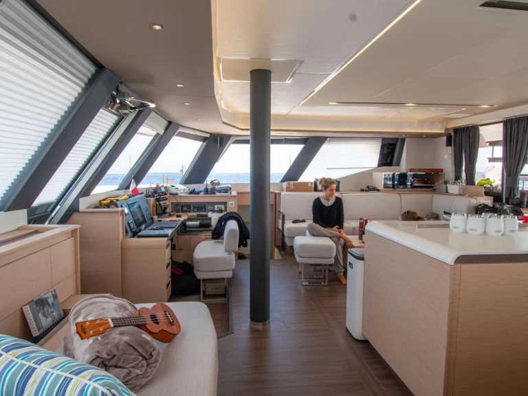 Fountaine Pajot SERENISSIMA a louer à Néa Péramos
