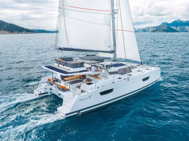 Noleggio Catamarano Fountaine Pajot con patente nautica