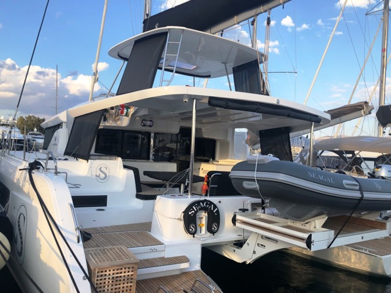 Location bateau Álimos pas cher Lagoon 46