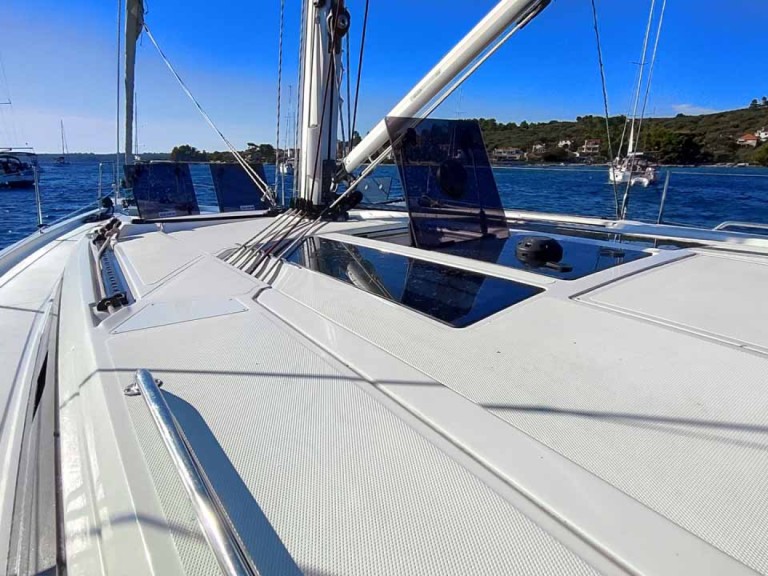 Louez un Bavaria Bavaria C46 à Trogir