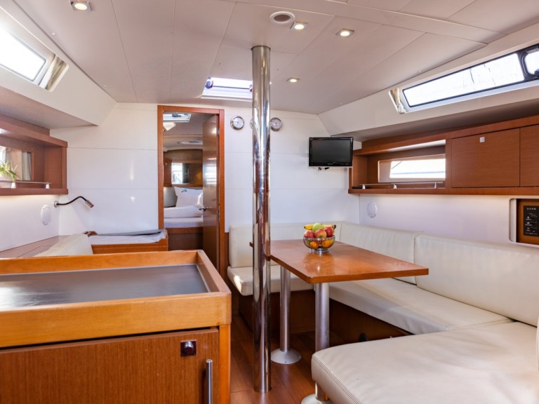 Location bateau Bénéteau Oceanis 41.1 à Primošten sur Samboat