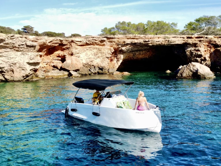 Cattleya X6 a louer à Sant Antoni de Portmany