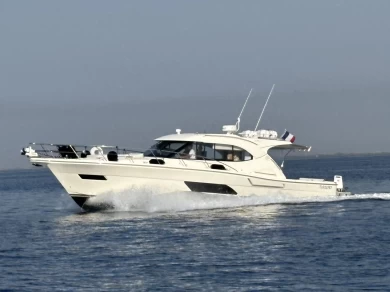 Motorboat rental with or without captain Riviera Cannes