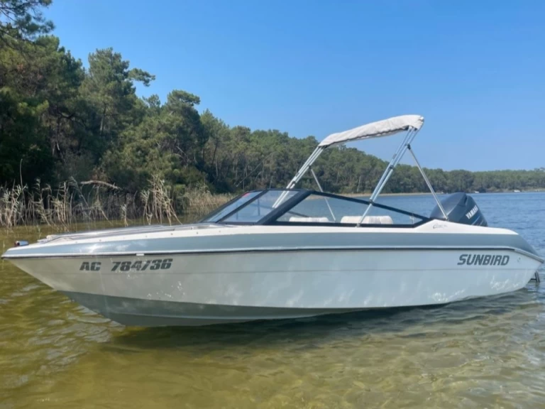 Louer Bateau à moteur avec ou sans skipper Sunbird à Bordeaux
