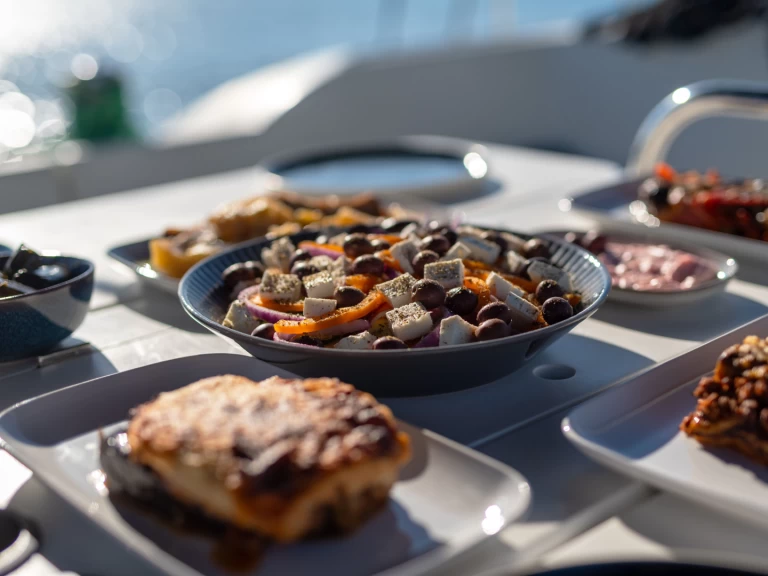 Location bateau Jeanneau Sun Odyssey 494 à Naxos Port sur Samboat