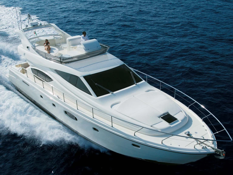 Bateau à moteur à louer à Panaji au meilleur prix