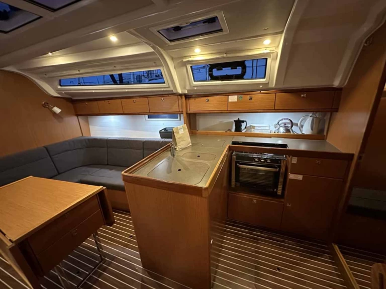 Bavaria Cruiser 37 a louer à Murter-Kornati