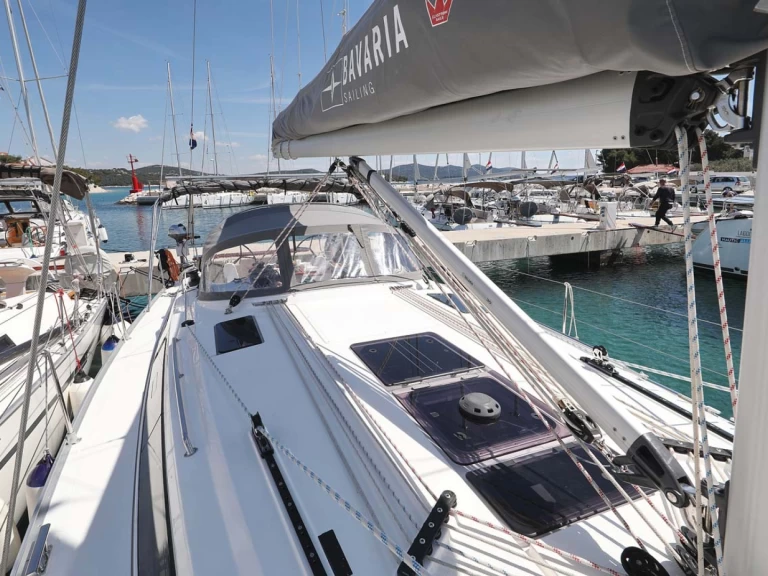 Location bateau Bavaria Cruiser 41S à Murter-Kornati sur Samboat