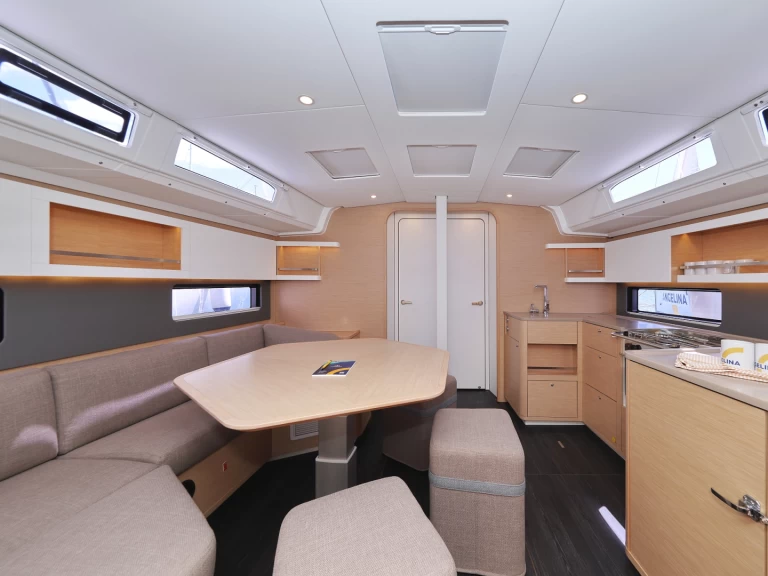 Location bateau Trogir pas cher Dufour 44