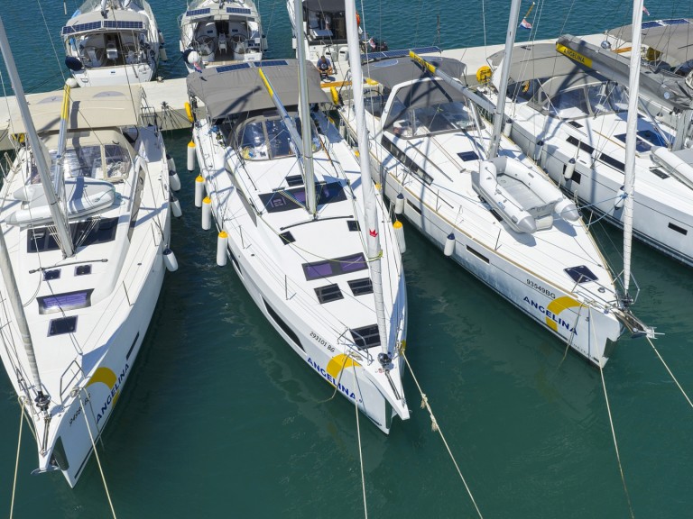 Louez un Dufour Dufour 44 à Sibenik