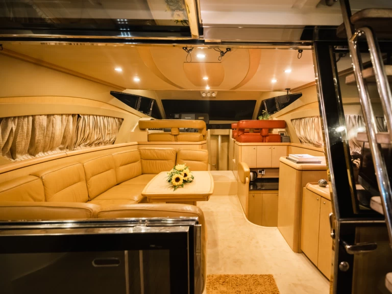 Location bateau Ferretti Ferretti 460 à Panaji sur Samboat