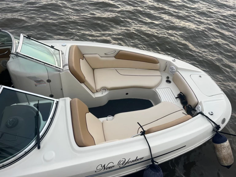 Location Bateau à moteur à Mumbai - Sea Ray Sea Ray SDX 290