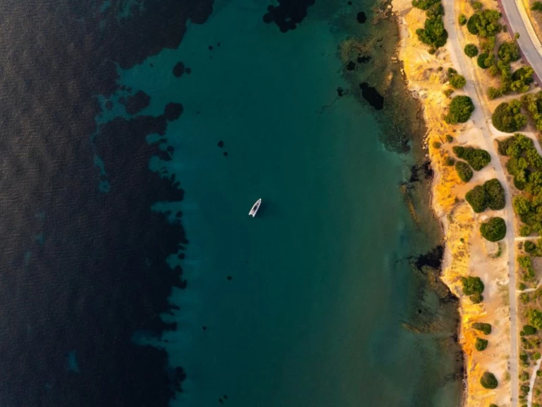 Louer Bateau à moteur avec ou sans skipper Axopar à Lagonisí