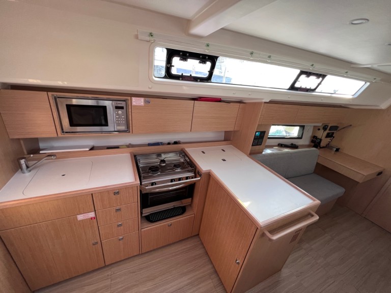 Location bateau Bavaria Bavaria C42 à Loutraki-Agioi Theodoroi sur Samboat