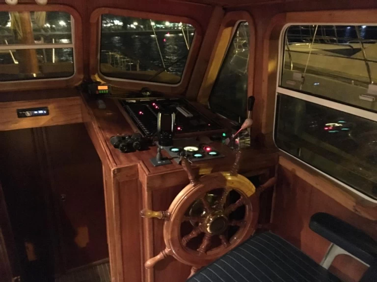 Voilier à louer à Athènes au meilleur prix