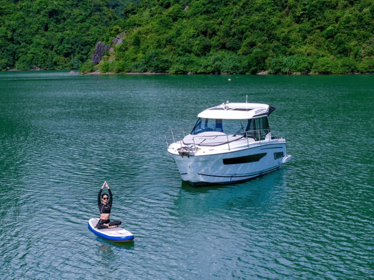 Location Bateau à moteur Jeanneau avec permis