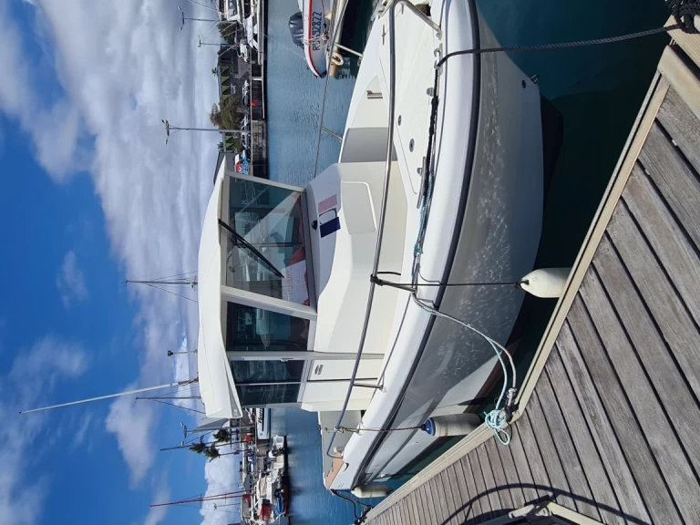 Louez un Ocqueteau Ostrea 700 T-Top à Saint-Gilles les Bains