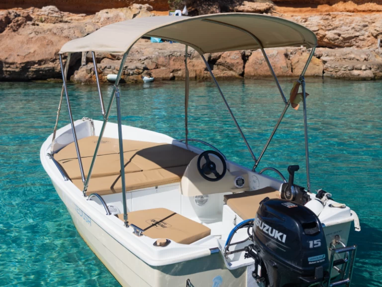 Location Bateau à moteur Mareti avec permis