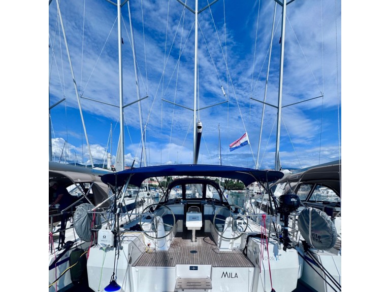 Location bateau Bavaria Bavaria C38 à Novi Vinodolski sur Samboat