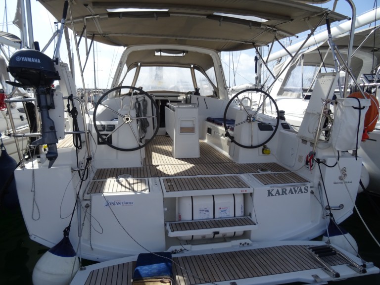 Louez un Bénéteau Oceanis 38 à Lefkáda