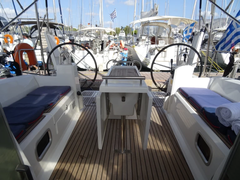 Location bateau Bénéteau Oceanis 38 à Lefkáda sur Samboat