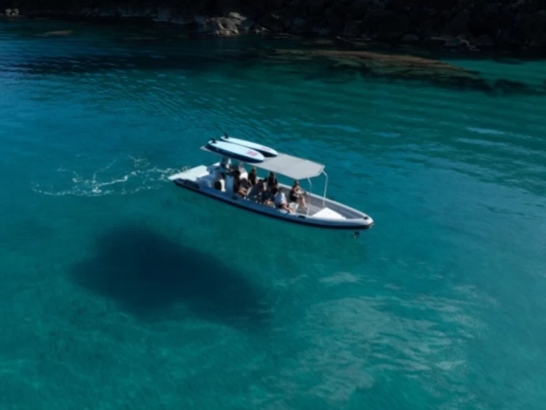 Louer Semi-rigide avec ou sans skipper Hydrosport à Port d'Addaia (Ville)