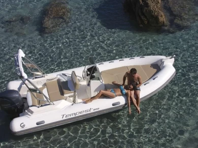 Rent a Capelli Capelli 600 Porto-Vecchio