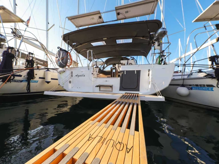 Louez un Bavaria Bavaria C46 à Murter-Kornati