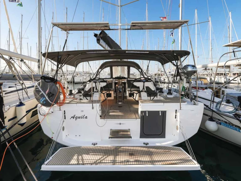 Location bateau Murter-Kornati pas cher Bavaria C46