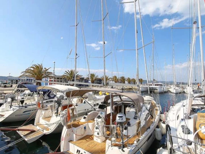 Location Voilier à Murter-Kornati - Bavaria Cruiser 33