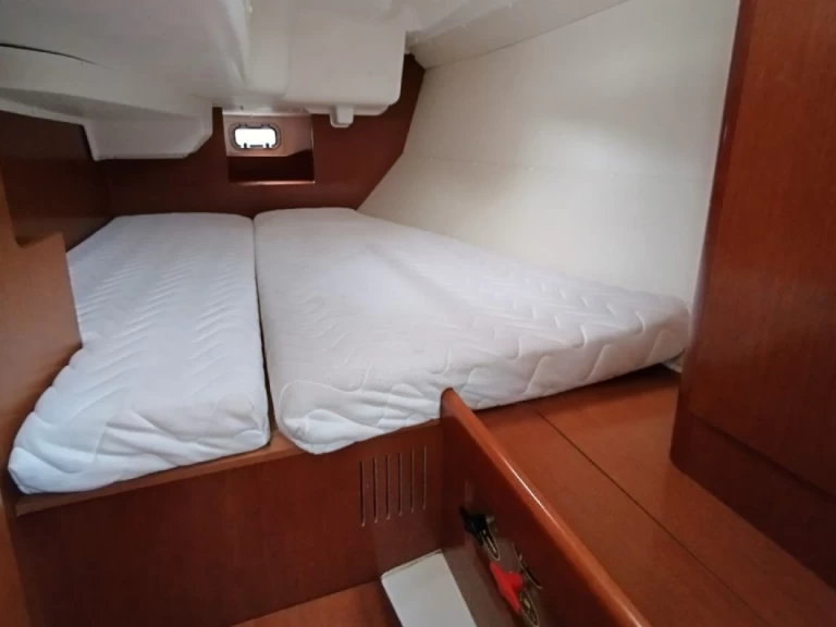 Location Voilier à Saint-Quay-Portrieux - Bénéteau Oceanis 37