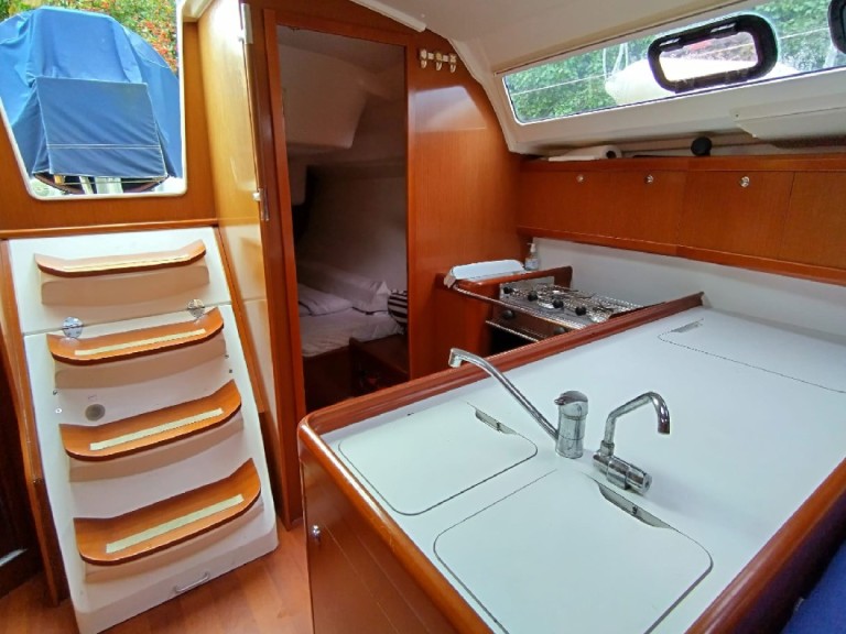 Location bateau Bénéteau Oceanis 37 à Saint-Quay-Portrieux sur Samboat