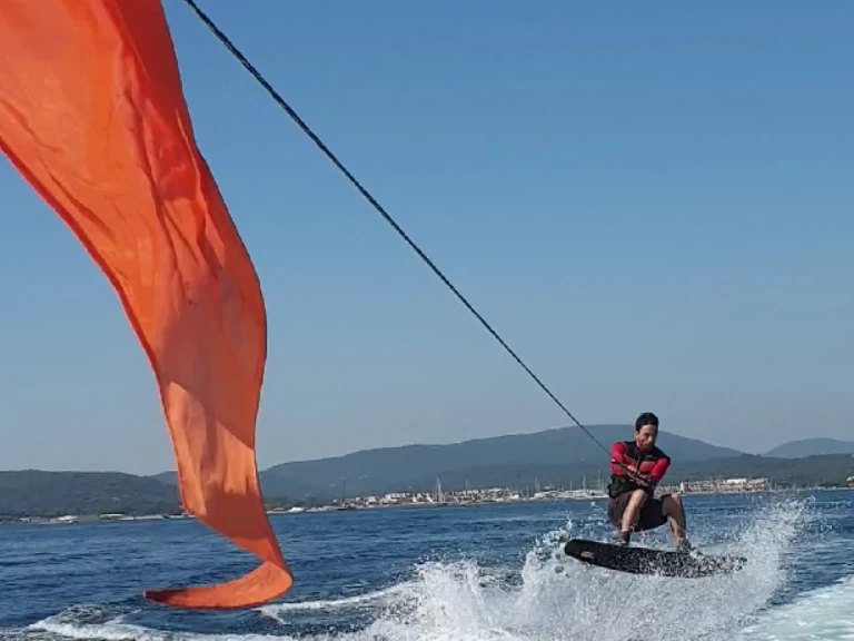 Location Bateau à moteur à Sainte-Maxime - Boston Whaler Boston Whaler 170 super sport