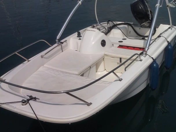 Location bateau Sainte-Maxime pas cher Boston Whaler 170 super sport