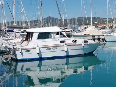 Motorboat for rent Rosignano Solvay-Castiglioncello at the best price