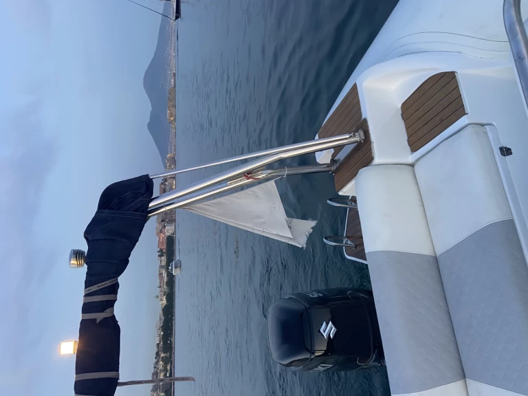 Location bateau Sacs Madras 7.50 à Naples sur Samboat