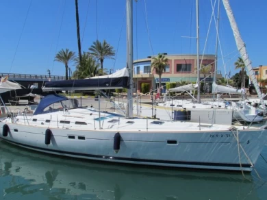 Sailboat rental with or without captain Bénéteau Álimos