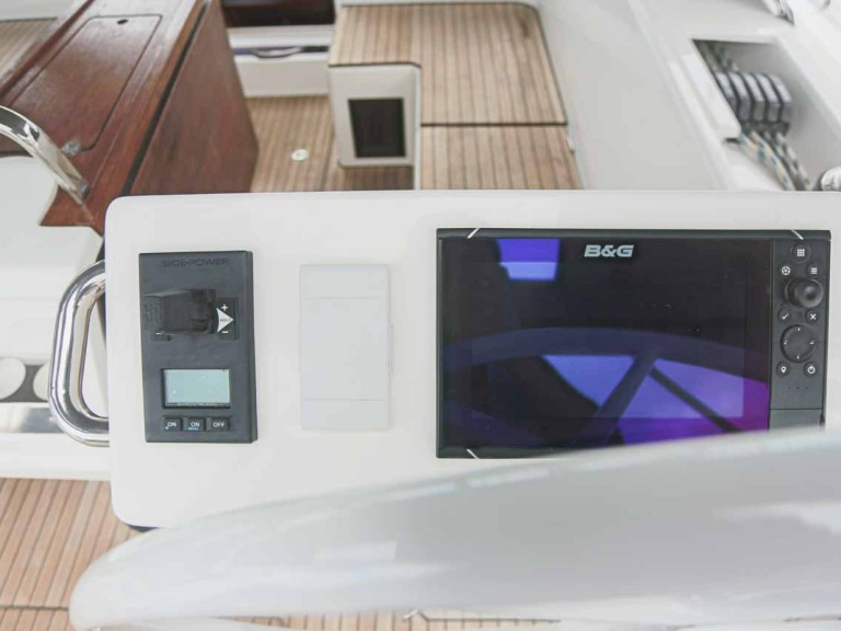 Louez un Bavaria Bavaria C45 à Gouviá