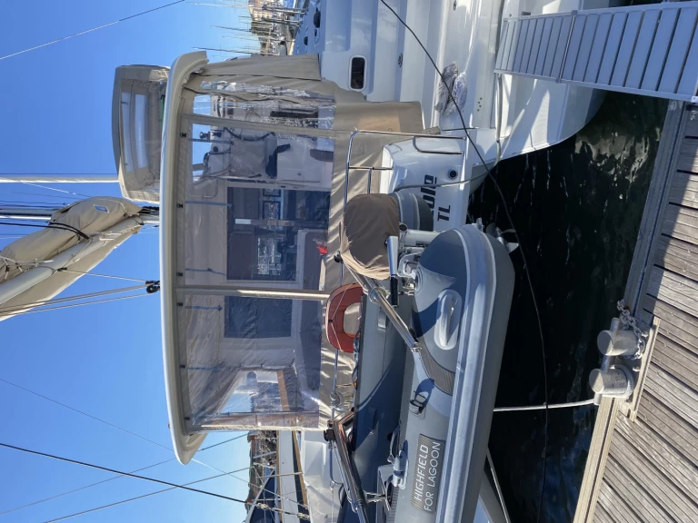 Location à Hyères - Lagoon Lagoon 40 sur SamBoat