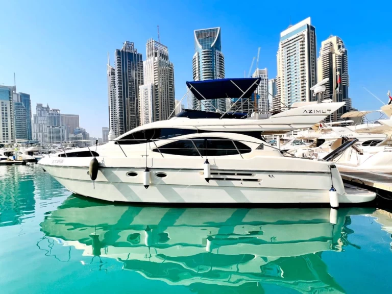 Louer Bateau à moteur avec ou sans skipper Azimut à Dubai Marina