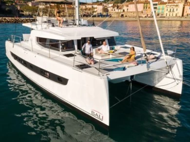 15 BALI 4.6 -TE charter bareboat eller skeppad i Hyères