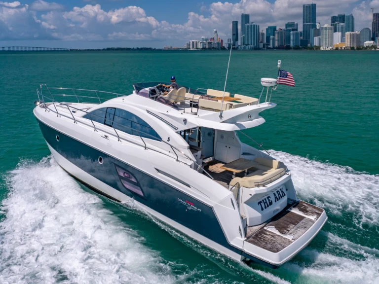 Location Yacht à Miami Beach - Bénéteau 52 GT FLYBRIDGE 