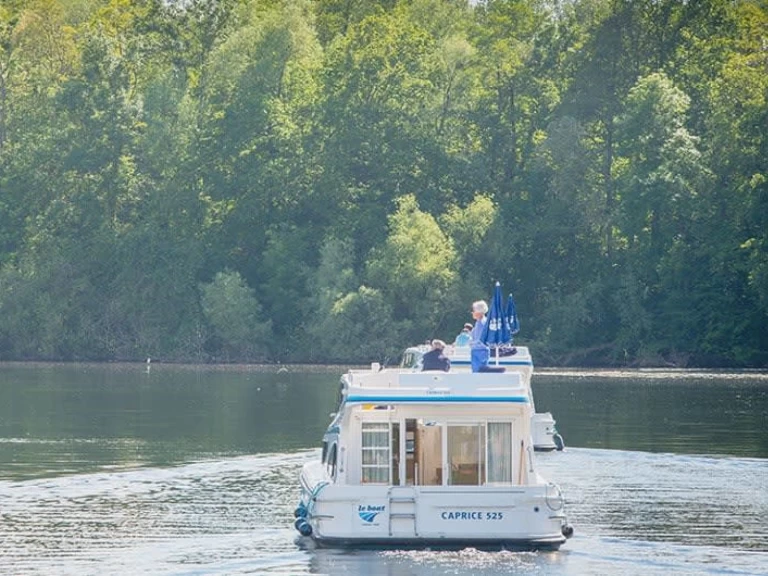 Location Bateau à moteur Le Boat avec permis