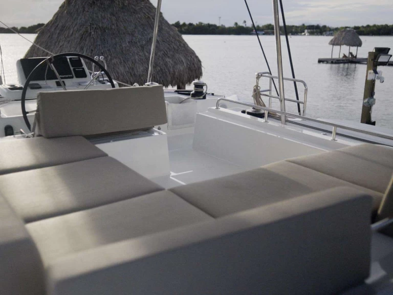 Location Yacht à Belize - Lagoon BELLISSIMA