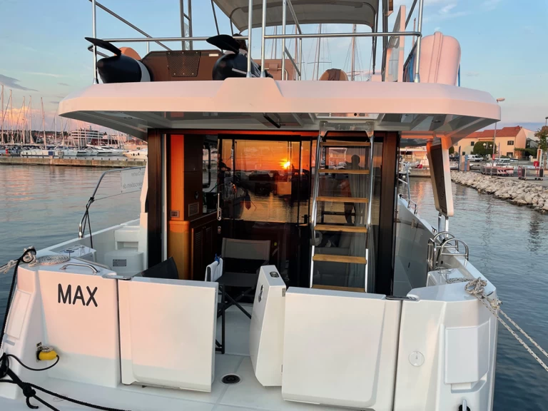 Louer Bateau à moteur avec ou sans skipper Bénéteau à Biograd na Moru