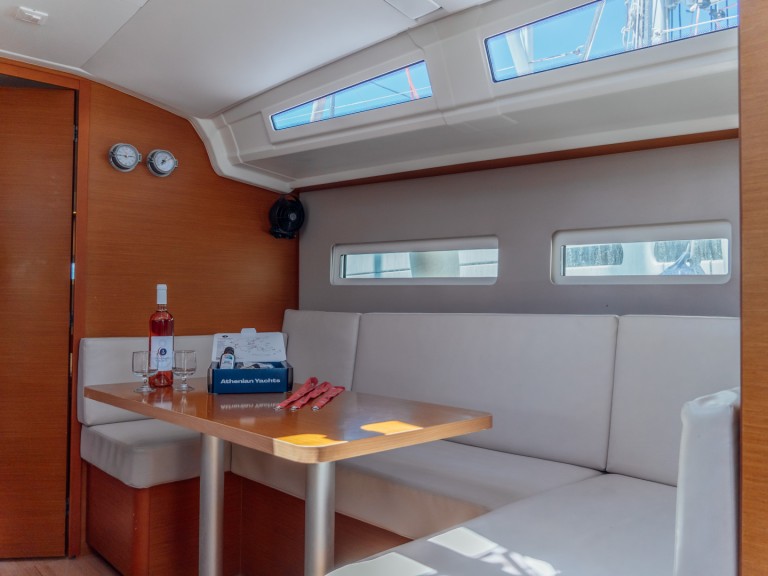 Location bateau Jeanneau Sun Odyssey 410 à Kos sur Samboat