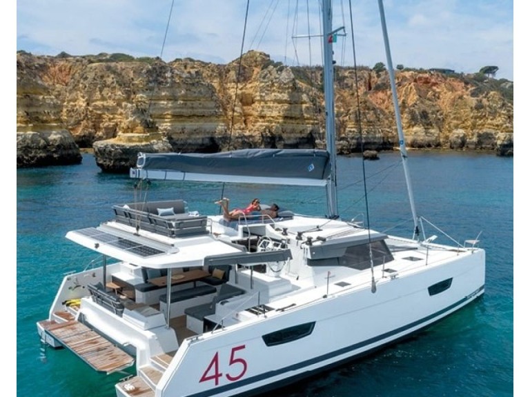 Location bateau Fountaine Pajot Elba 45 à Hyères sur Samboat