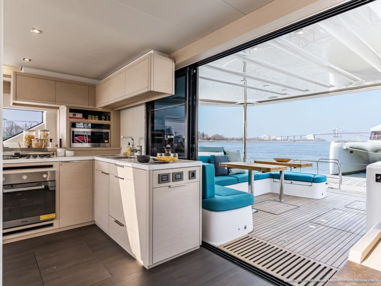 Location Catamaran Lagoon avec permis