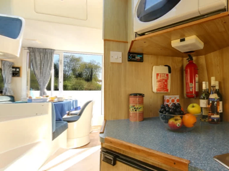 Location Bateau à moteur à Castelnaudary - Le Boat Caprice