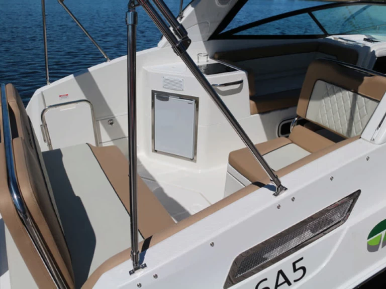 Louez un Bayliner C8 à Górkło